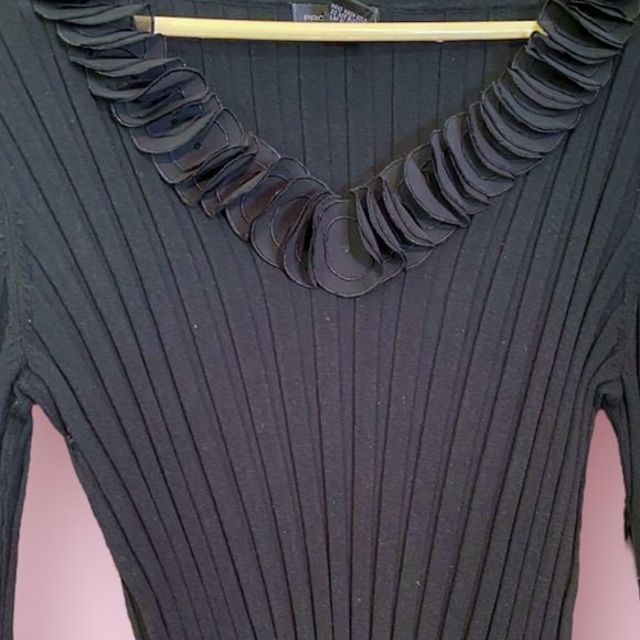 NWOT Prominence Rib Knit Black Pullover Sweater Fitted Ruffle Circle Collar XL - Picture 6 of 11